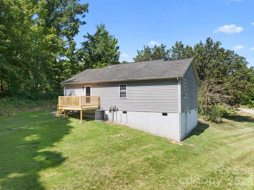 362 Nc Highway 109 Highway, Thomasville, NC 27360.  MLS# CAR4395099, YatesRealty ID 32459. 