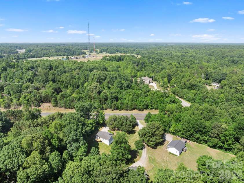 362 Nc Highway 109 Highway, Thomasville, NC 27360.  MLS# CAR4395099, YatesRealty ID 32459. 
