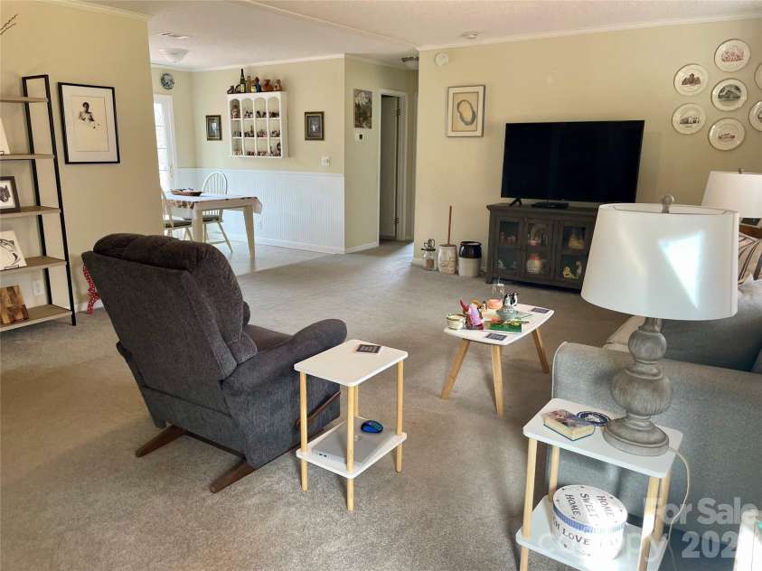 23 Mahan Lane, Waynesville, NC 28786.  MLS# CAR4335117, YatesRealty ID 3246. 