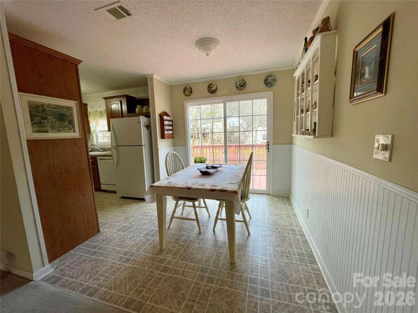 23 Mahan Lane, Waynesville, NC 28786.  MLS# CAR4335117, YatesRealty ID 3246. 