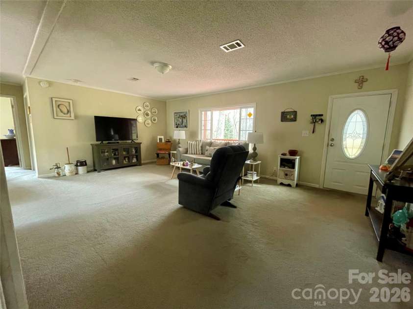 23 Mahan Lane, Waynesville, NC 28786.  MLS# CAR4335117, YatesRealty ID 3246. 