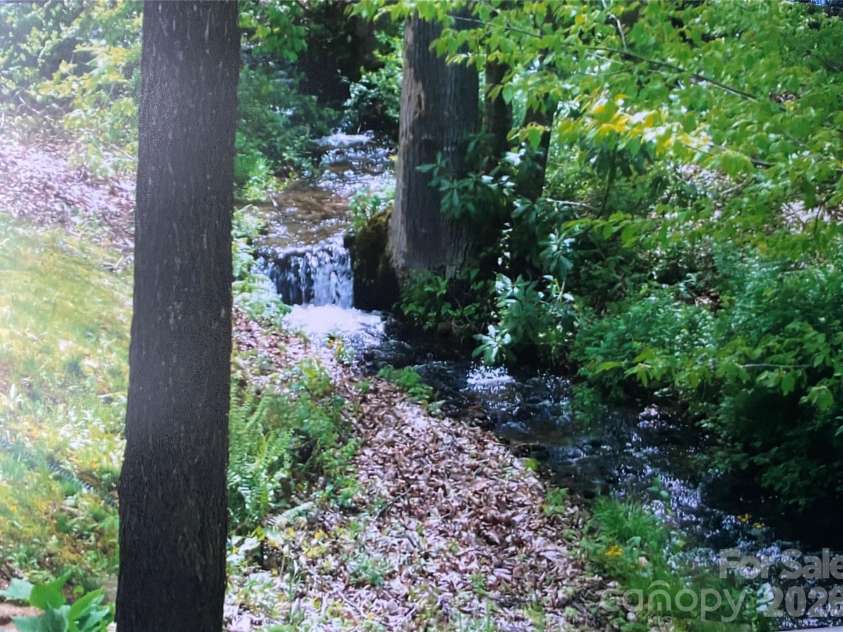 23 Mahan Lane, Waynesville, NC 28786.  MLS# CAR4335117, YatesRealty ID 3246. 