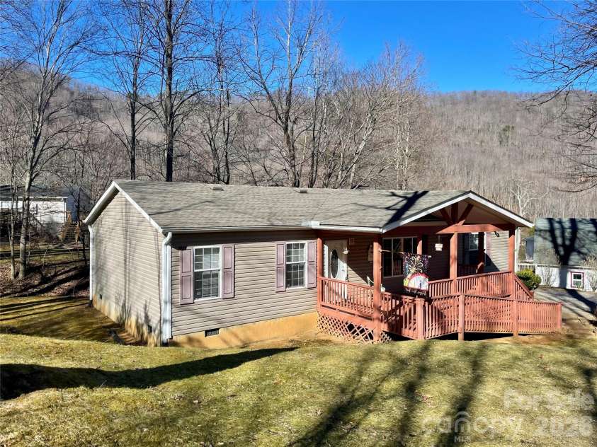 23 Mahan Lane, Waynesville, NC 28786.  MLS# CAR4335117, YatesRealty ID 3246. 