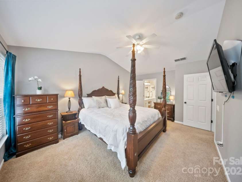 2143 Kaybird Lane, Charlotte, NC 28270.  MLS# CAR4290607, YatesRealty ID 32460. 