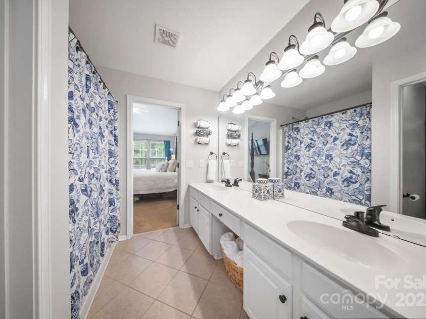 2143 Kaybird Lane, Charlotte, NC 28270.  MLS# CAR4290607, YatesRealty ID 32460. 