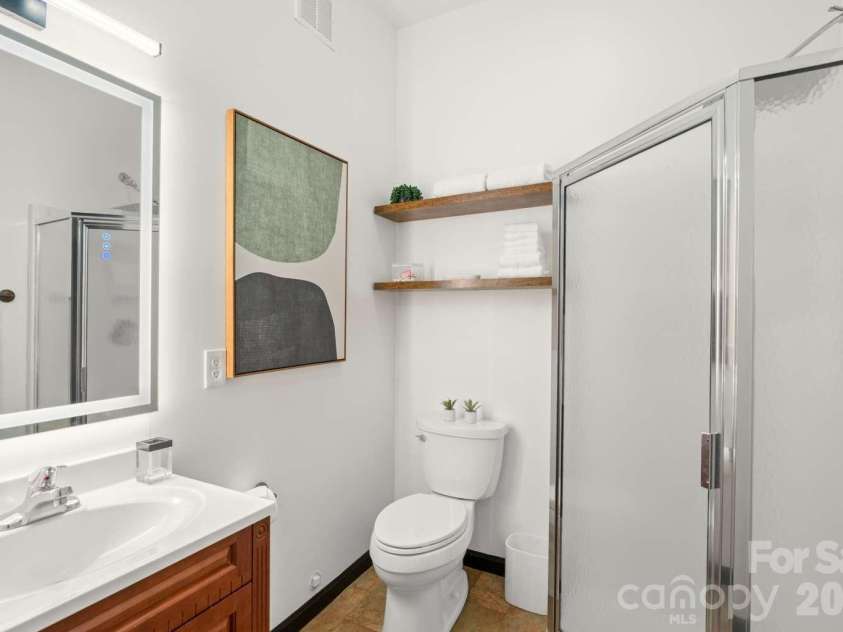 19 Holly Crest Lane, Fairview, NC 28730.  MLS# CAR4395900, YatesRealty ID 32462. 