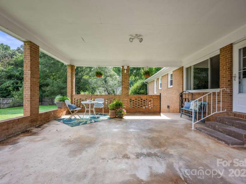 1301 Ann Street, Monroe, NC 28112.  MLS# CAR4287772, YatesRealty ID 32463. 