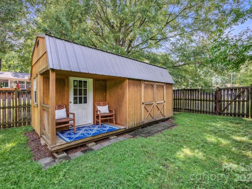 1301 Ann Street, Monroe, NC 28112.  MLS# CAR4287772, YatesRealty ID 32463. 