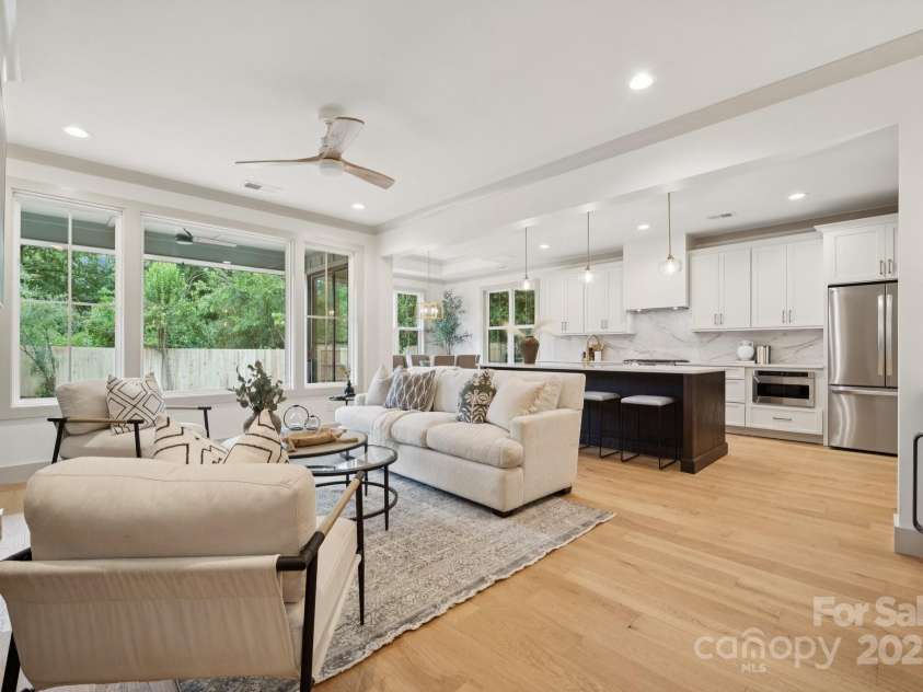 3923 Tresevant Avenue, Charlotte, NC 28208.  MLS# CAR4292066, YatesRealty ID 32464. 