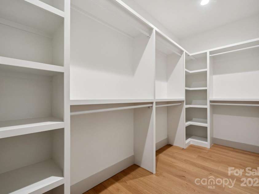 3923 Tresevant Avenue, Charlotte, NC 28208.  MLS# CAR4292066, YatesRealty ID 32464. Primary Bed Closet