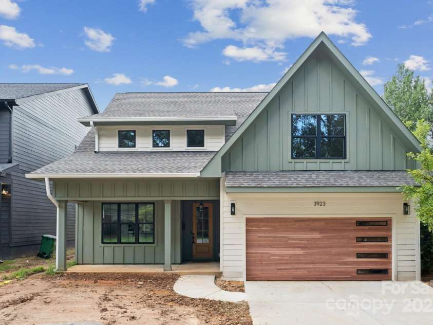 3923 Tresevant Avenue, Charlotte, NC 28208.  MLS# CAR4292066, YatesRealty ID 32464. Sod to be Installed