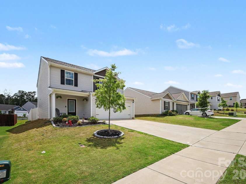 562 Lamorak Place, Richburg, SC 29729.  MLS# CAR4389679, YatesRealty ID 32464. 