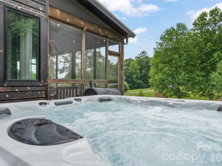 105 Loganberry Trail, Fletcher, NC 28732.  MLS# CAR4390728, YatesRealty ID 32465. 
