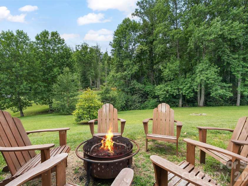 105 Loganberry Trail, Fletcher, NC 28732.  MLS# CAR4390728, YatesRealty ID 32465. 
