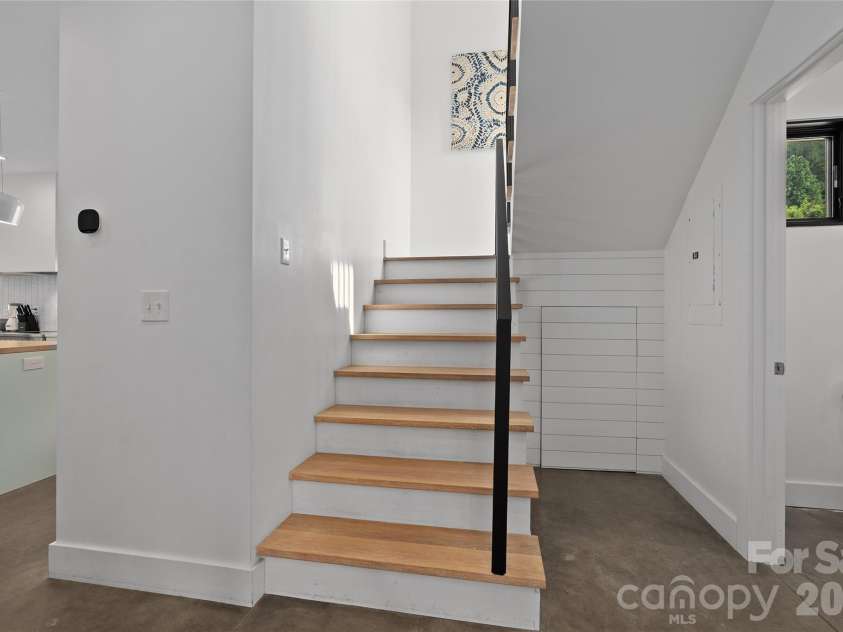 105 Loganberry Trail, Fletcher, NC 28732.  MLS# CAR4390728, YatesRealty ID 32465. 
