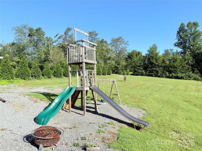 345 Mount Pleasant Church Road, Marion, NC 28752.  MLS# CAR4285613, YatesRealty ID 32465. 