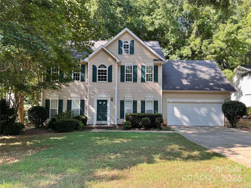 12834 English Walnut Lane, Charlotte, NC 28215.  MLS# CAR4281856, YatesRealty ID 32466. 