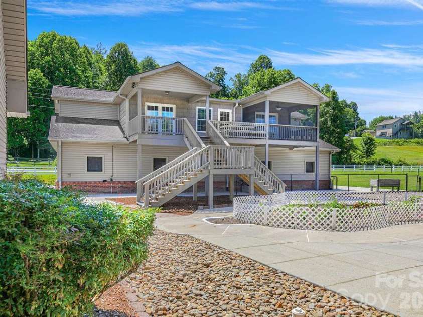 19 Helping Hands Way, Pisgah Forest, NC 28768.  MLS# CAR4394970, YatesRealty ID 32466. 