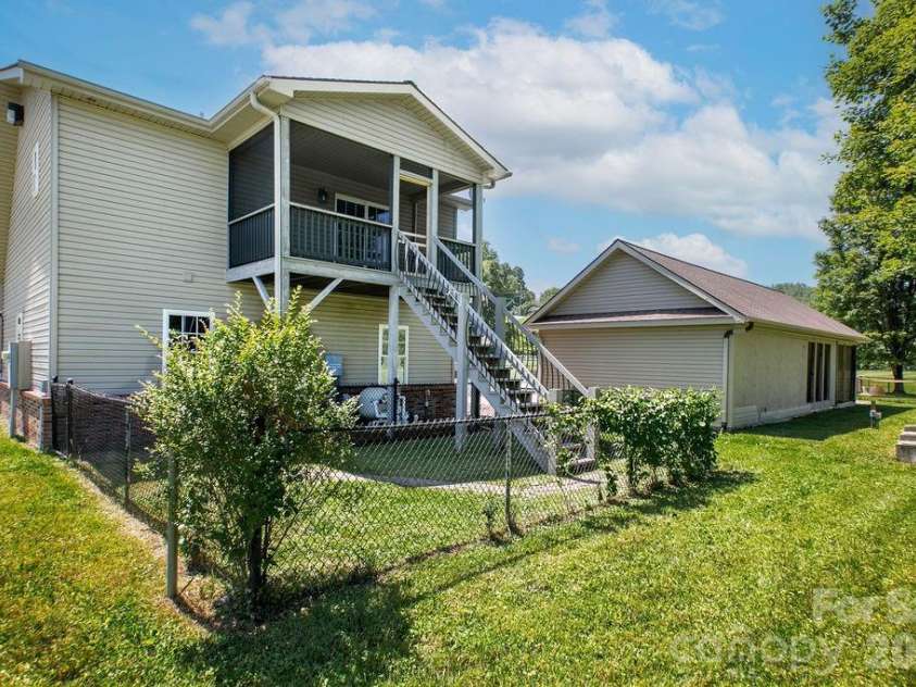 19 Helping Hands Way, Pisgah Forest, NC 28768.  MLS# CAR4394970, YatesRealty ID 32466. 