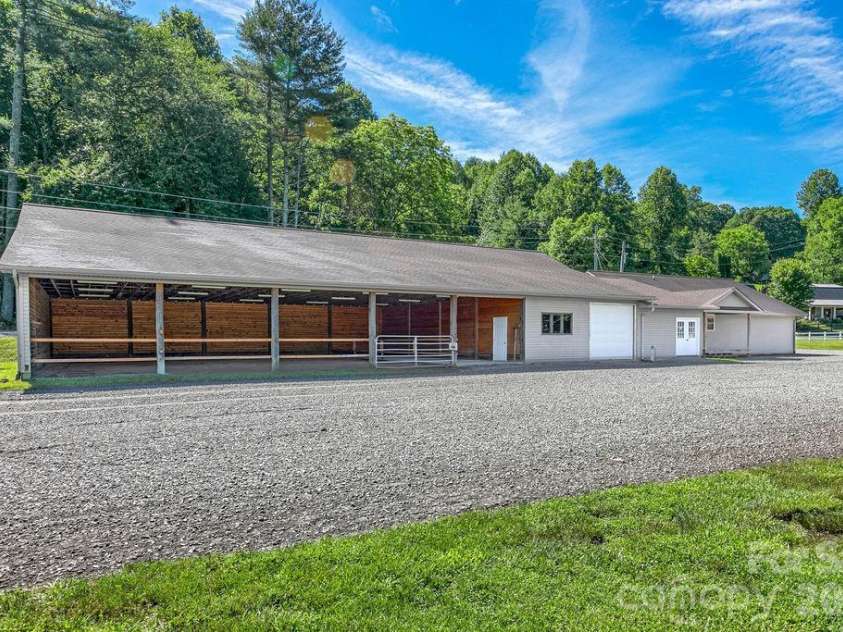 19 Helping Hands Way, Pisgah Forest, NC 28768.  MLS# CAR4394970, YatesRealty ID 32466. 