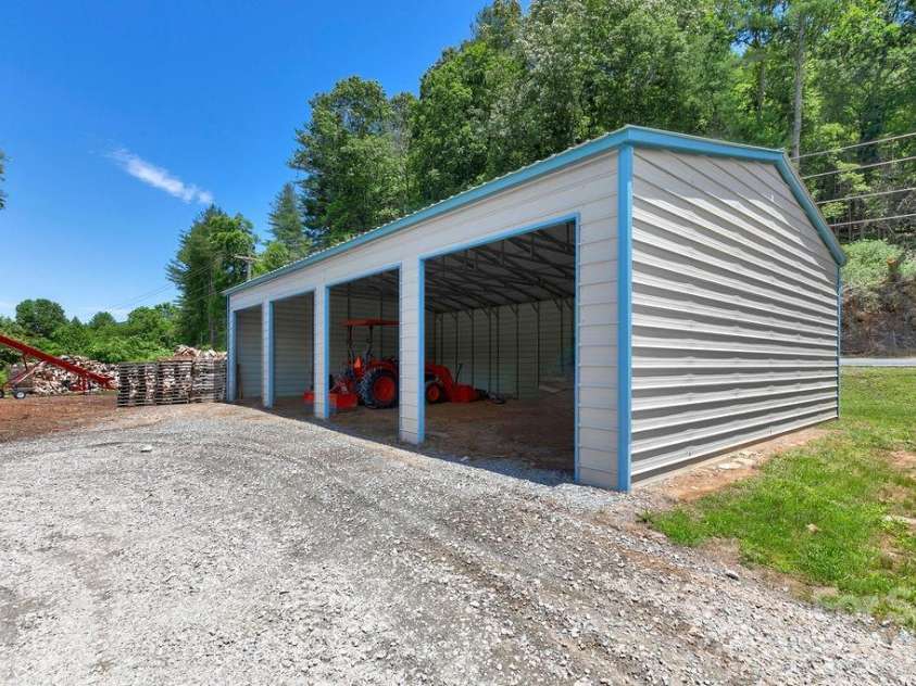 19 Helping Hands Way, Pisgah Forest, NC 28768.  MLS# CAR4394970, YatesRealty ID 32466. 