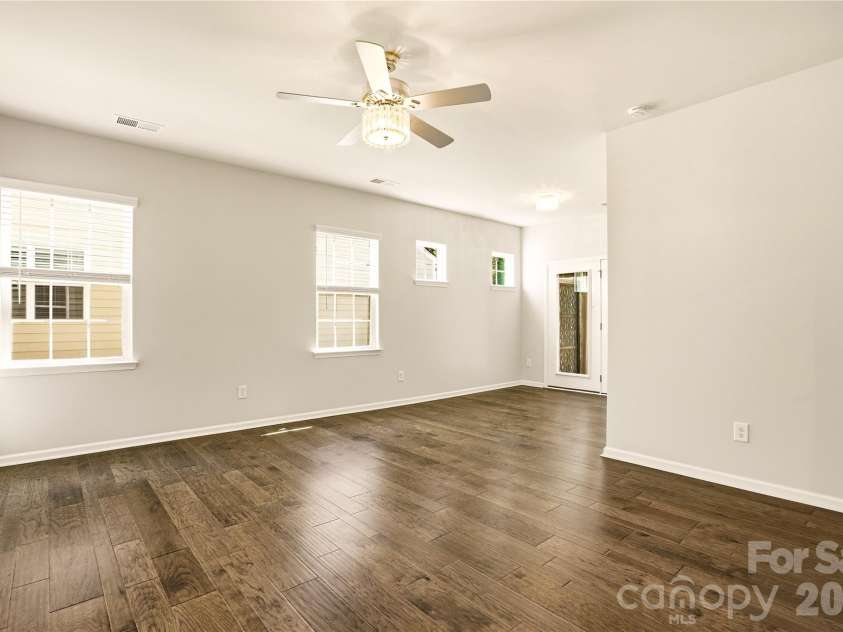 124 Van Gogh Trail, Mount Holly, NC 28120.  MLS# CAR4366924, YatesRealty ID 32468. Sitting Area Off the Primary