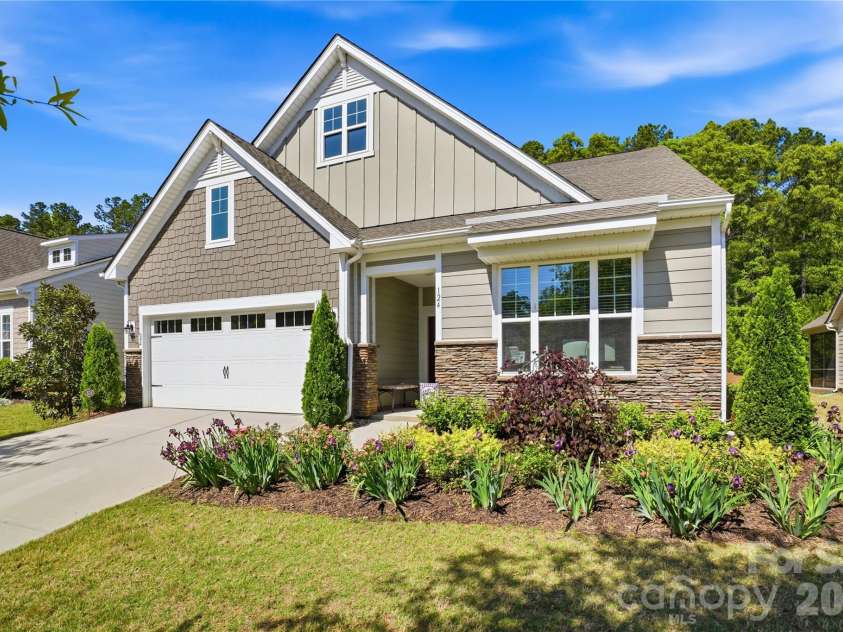 124 Van Gogh Trail, Mount Holly, NC 28120.  MLS# CAR4366924, YatesRealty ID 32468. Welcome to Refined 55+ Living in Imagery of Mtn Island