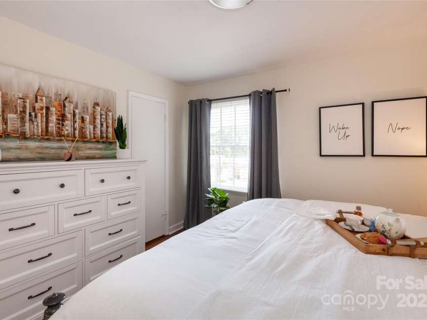 4319 Walker Road, Charlotte, NC 28211.  MLS# CAR4286953, YatesRealty ID 32468. 