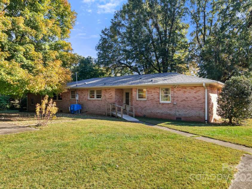 1102 Elm Street, Shelby, NC 28152.  MLS# CAR4195773, YatesRealty ID 3247. 