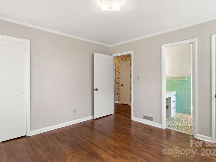 1102 Elm Street, Shelby, NC 28152.  MLS# CAR4319283, YatesRealty ID 3247. 