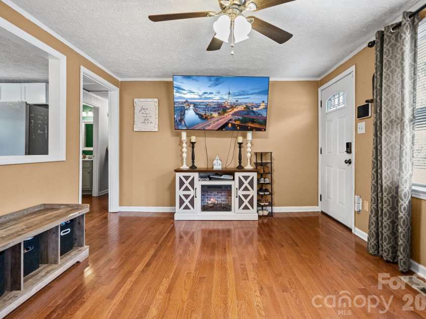 121 Morris Avenue, Mount Holly, NC 28120.  MLS# CAR4353340, YatesRealty ID 3247. 