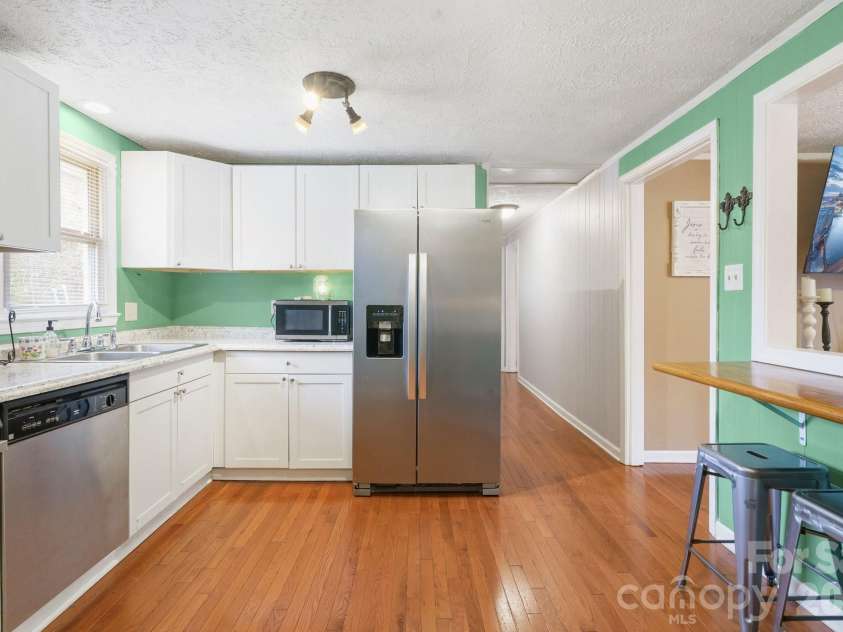 121 Morris Avenue, Mount Holly, NC 28120.  MLS# CAR4353340, YatesRealty ID 3247. 