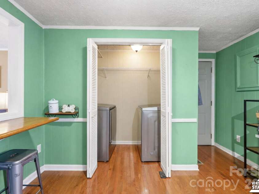121 Morris Avenue, Mount Holly, NC 28120.  MLS# CAR4353340, YatesRealty ID 3247. 