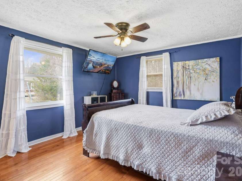 121 Morris Avenue, Mount Holly, NC 28120.  MLS# CAR4353340, YatesRealty ID 3247. 
