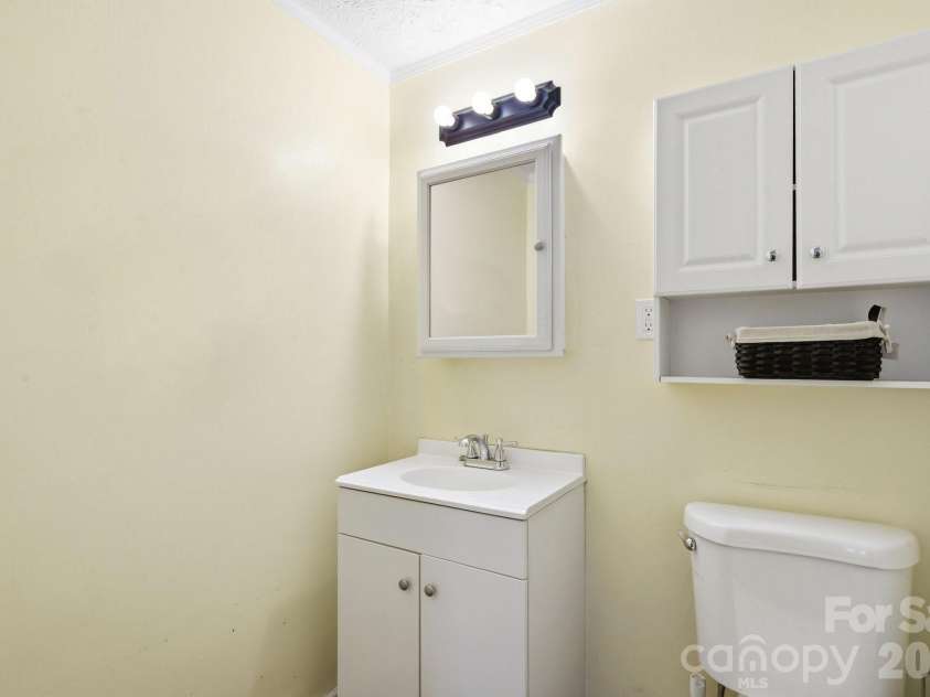 121 Morris Avenue, Mount Holly, NC 28120.  MLS# CAR4353340, YatesRealty ID 3247. 