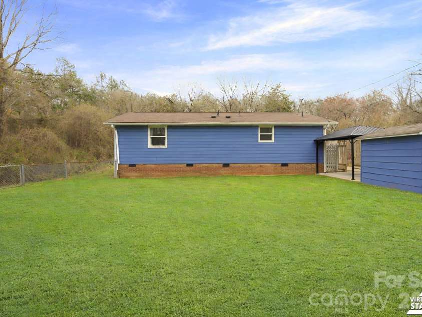 121 Morris Avenue, Mount Holly, NC 28120.  MLS# CAR4353340, YatesRealty ID 3247. 