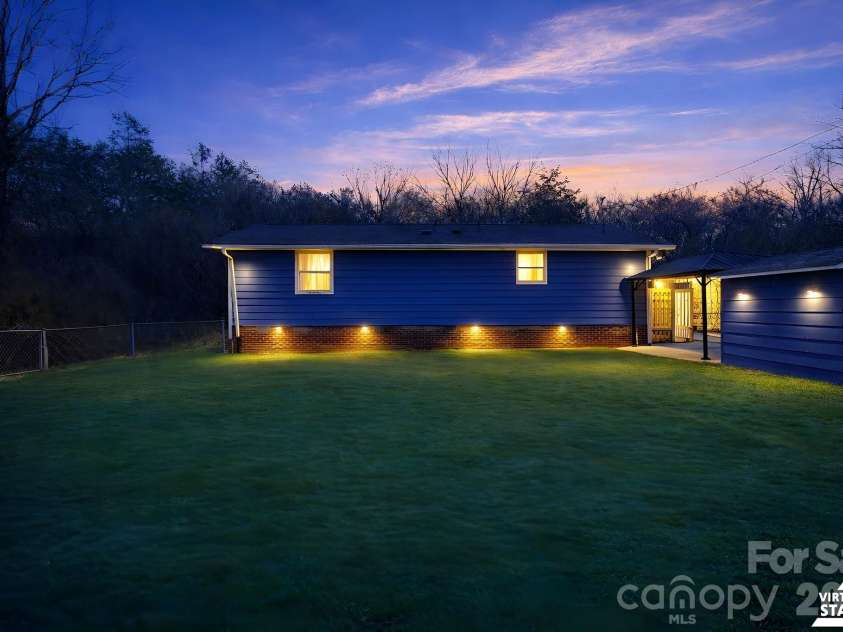 121 Morris Avenue, Mount Holly, NC 28120.  MLS# CAR4353340, YatesRealty ID 3247. 