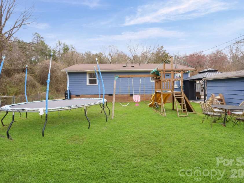 121 Morris Avenue, Mount Holly, NC 28120.  MLS# CAR4353340, YatesRealty ID 3247. Backyard