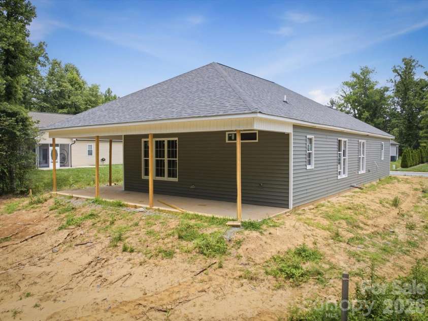 212 Eagle Landing, Morganton, NC 28655.  MLS# CAR4385836, YatesRealty ID 32470. 