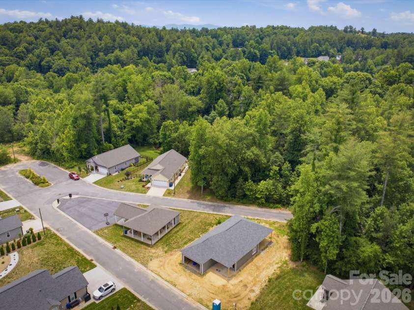 212 Eagle Landing, Morganton, NC 28655.  MLS# CAR4385836, YatesRealty ID 32470. 