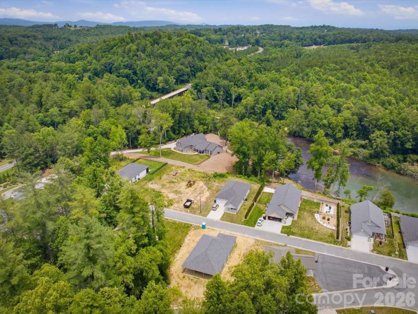 212 Eagle Landing, Morganton, NC 28655.  MLS# CAR4385836, YatesRealty ID 32470. 
