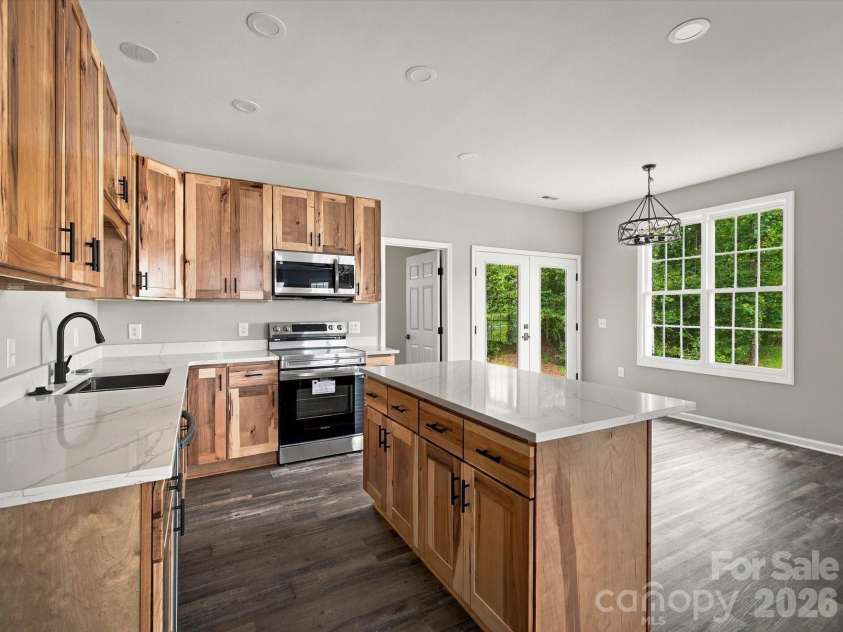212 Eagle Landing, Morganton, NC 28655.  MLS# CAR4385836, YatesRealty ID 32470. 