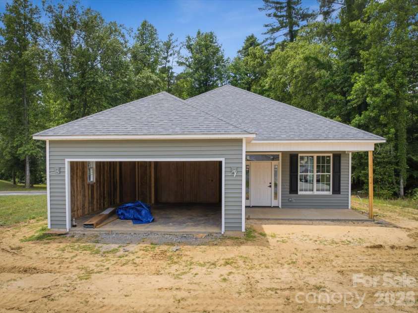 212 Eagle Landing, Morganton, NC 28655.  MLS# CAR4385836, YatesRealty ID 32470. 