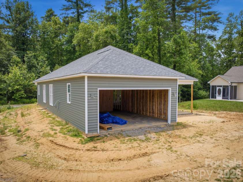 212 Eagle Landing, Morganton, NC 28655.  MLS# CAR4385836, YatesRealty ID 32470. 