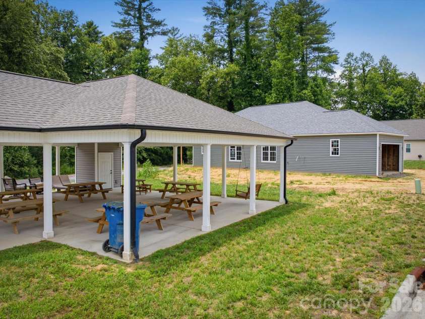212 Eagle Landing, Morganton, NC 28655.  MLS# CAR4385836, YatesRealty ID 32470. 