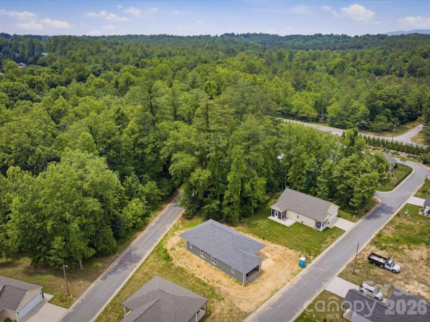 212 Eagle Landing, Morganton, NC 28655.  MLS# CAR4385836, YatesRealty ID 32470. 