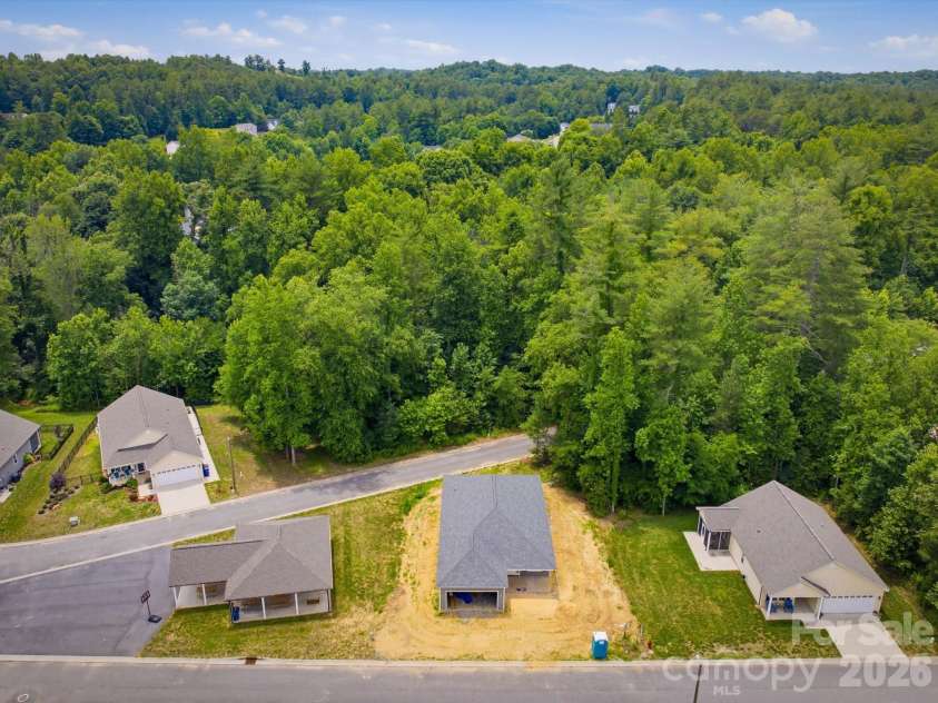 212 Eagle Landing, Morganton, NC 28655.  MLS# CAR4385836, YatesRealty ID 32470. 