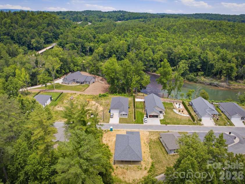 212 Eagle Landing, Morganton, NC 28655.  MLS# CAR4385836, YatesRealty ID 32470. 