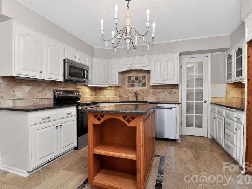 971 Stanley Lucia Road, Mount Holly, NC 28120.  MLS# CAR4388233, YatesRealty ID 32471. 