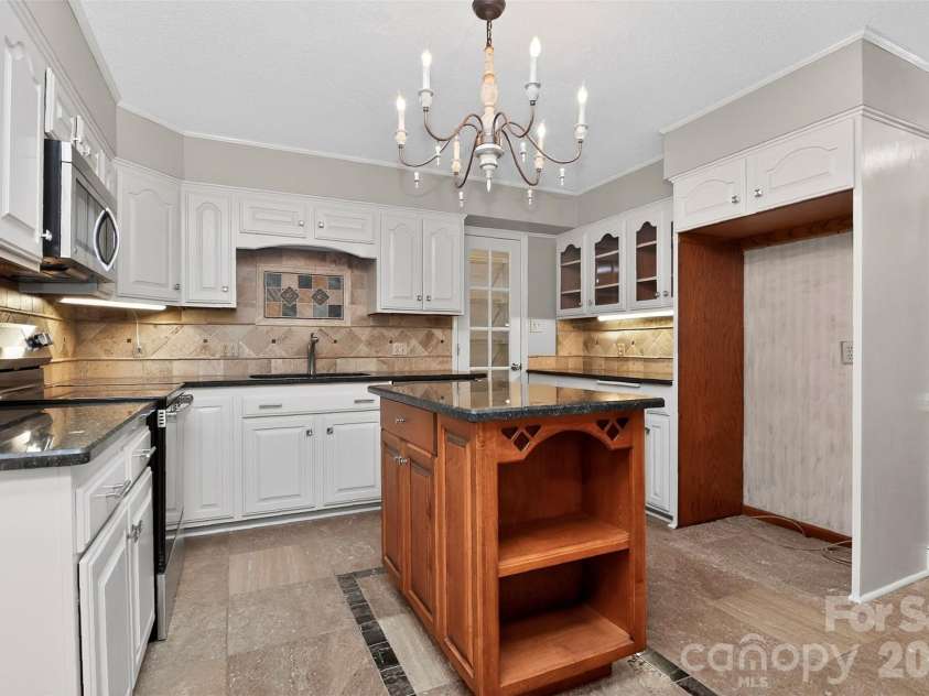 971 Stanley Lucia Road, Mount Holly, NC 28120.  MLS# CAR4388233, YatesRealty ID 32471. 